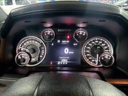 Used 2018 RAM 1500 Rebel w/ Luxury Group image 16