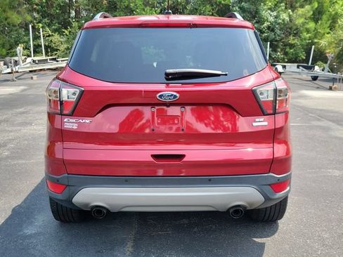 Used 2017 Ford Escape SE w/ Equipment Group 201A FWD image 5