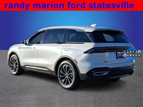 Used 2025 Lincoln Nautilus Premier w/ Equipment Group 102A image 6