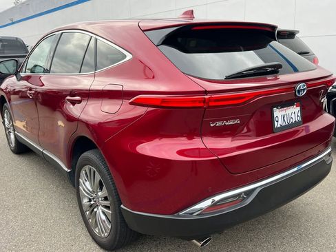 Used 2023 Toyota Venza Limited AWD/4WD image 6