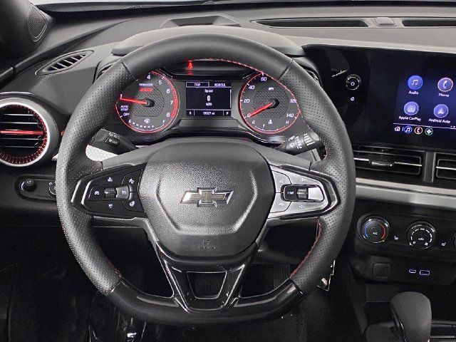 Certified 2024 Chevrolet Trax RS FWD image 16