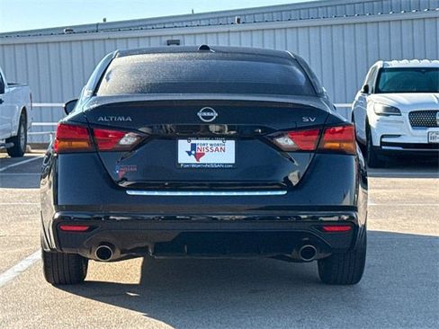 Used 2023 Nissan Altima 2.5 SV w/ SV Premium Package image 8