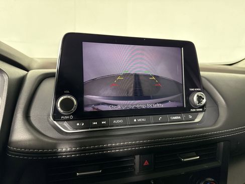 Certified 2023 Nissan Rogue SV image 7