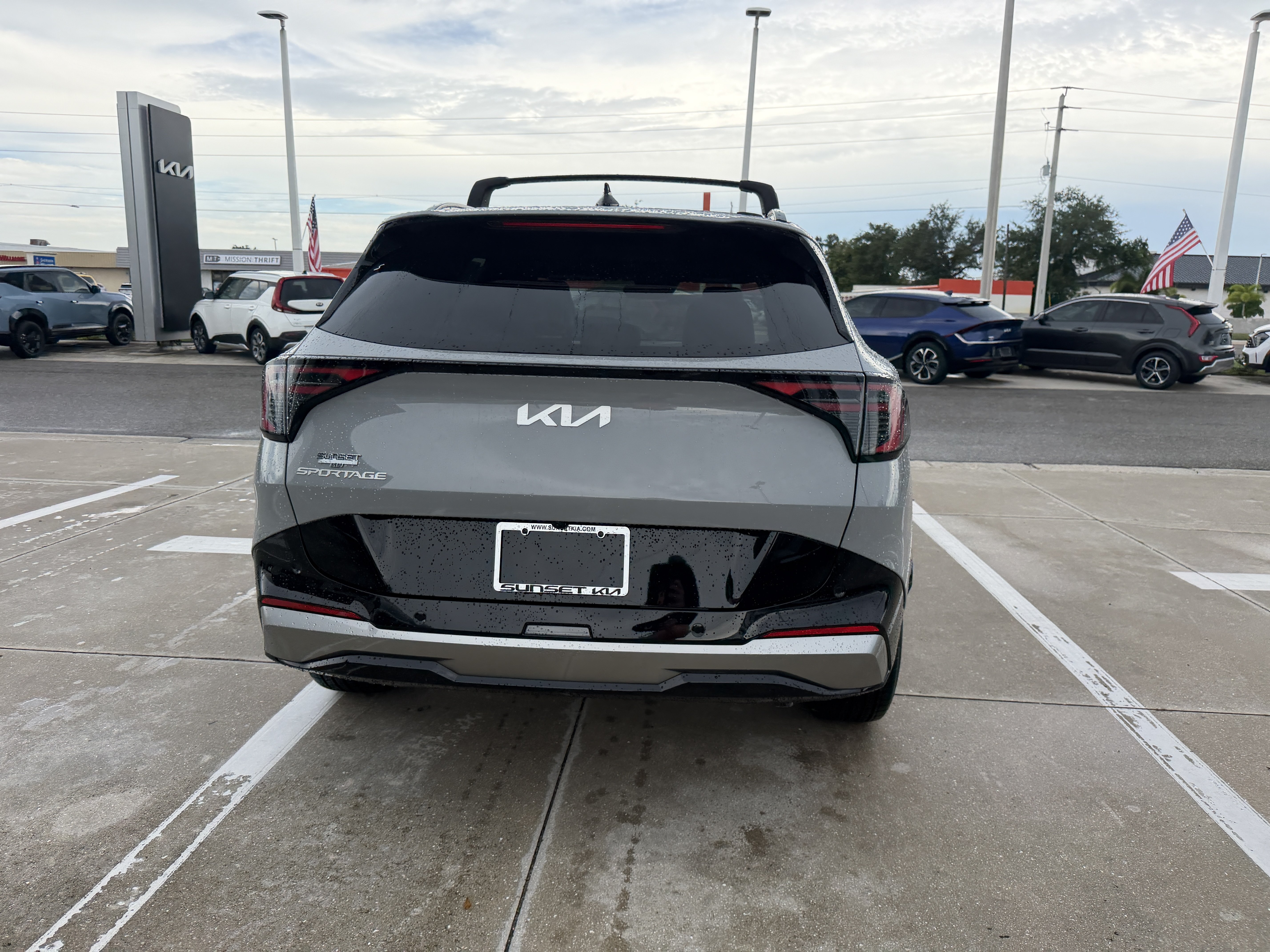 New 2026 Kia Sportage SX FWD image 4