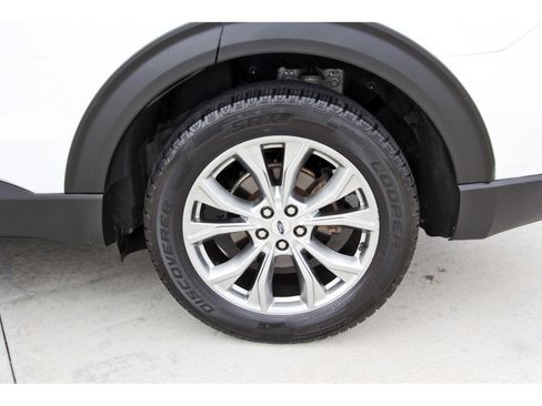Used 2021 Ford Explorer Limited w/ Equipment Group 301A AWD/4WD image 29