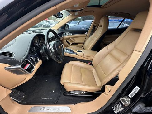 Used 2015 Porsche Panamera image 6