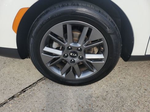 Used 2021 Kia Soul S image 32