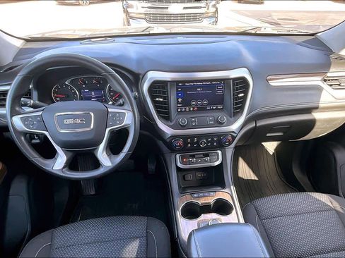 Used 2022 GMC Acadia SLE image 16