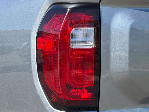 Used 2025 GMC Canyon AT4 w/ AT4 Premium Package image 43