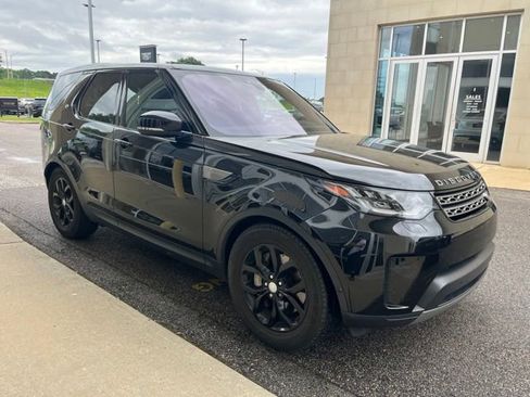 Used 2020 Land Rover Discovery SE AWD/4WD image 2
