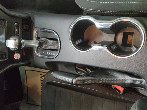 Used 2017 Ford Mustang Coupe image 26