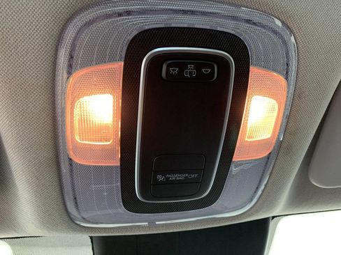 Used 2025 Hyundai Elantra SE FWD image 28