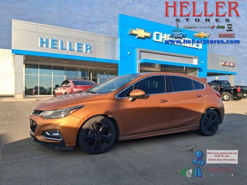 Used 2017 Chevrolet Cruze Premier image 1