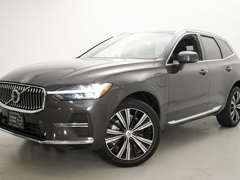 Certified 2023 Volvo XC60 T8 Ultimate w/ Climate Package AWD/4WD image 2