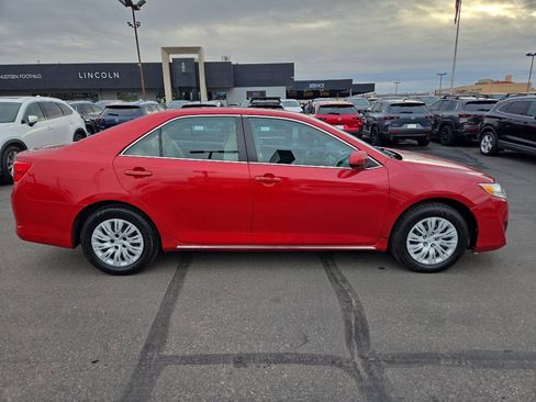 Used 2013 Toyota Camry LE image 9