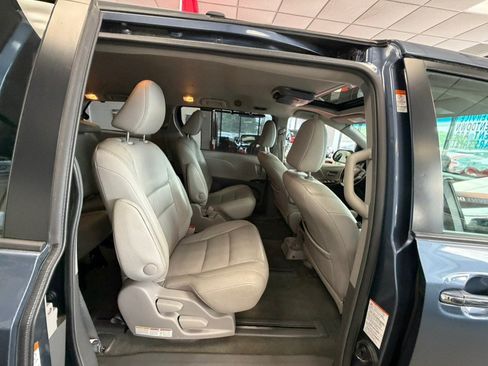 Used 2016 Toyota Sienna XLE w/ XLE Navigation Package AWD/4WD image 41