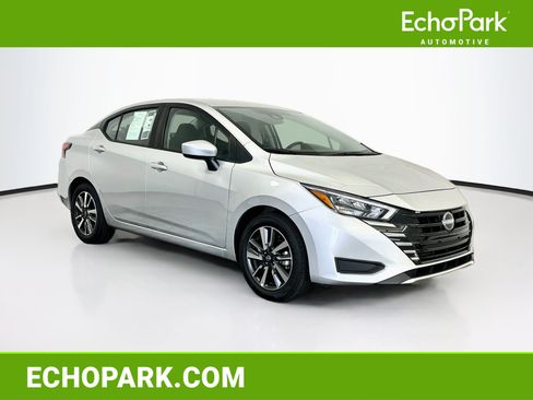Used 2025 Nissan Versa SV FWD image 1