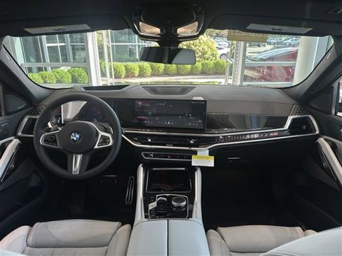 New 2026 BMW X6 xDrive40i w/ Climate Comfort Package image 15