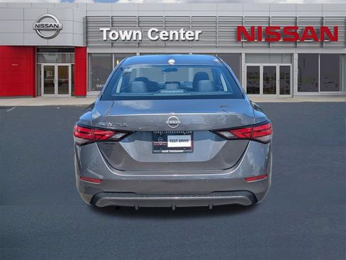 Certified 2025 Nissan Sentra SV FWD image 6