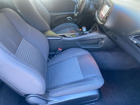 Used 2017 Dodge Challenger R/T w/ Blacktop Package image 7