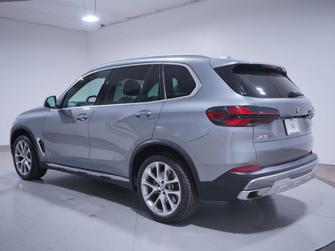 Used 2024 BMW X5 sDrive40i w/ Parking Assistance Package RWD image 3
