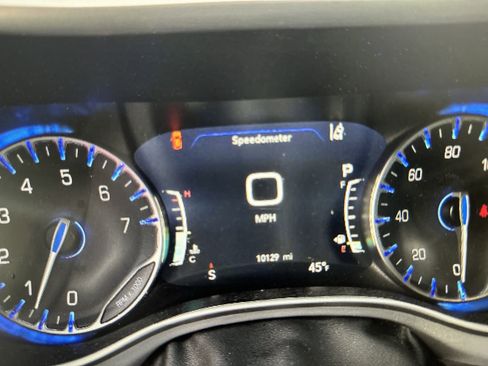 Used 2024 Chrysler Pacifica Touring-L w/ S Appearance Package image 17