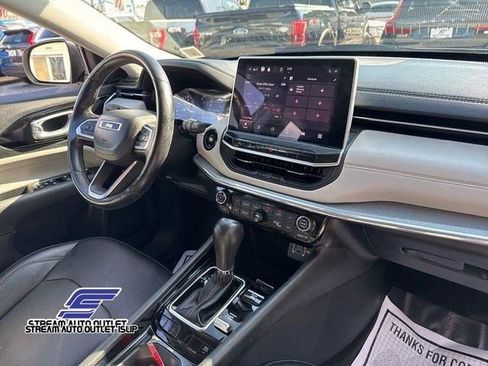 Used 2022 Jeep Compass Limited image 39