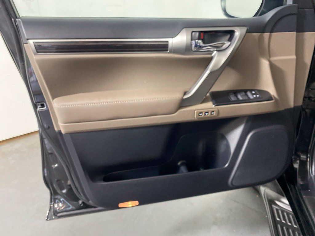Used 2023 Lexus GX 460 Premium w/ Premium Package AWD/4WD image 24
