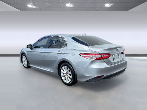 Certified 2020 Toyota Camry LE FWD image 3