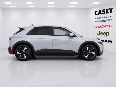 Used 2026 Hyundai Ioniq 5 SEL AWD/4WD image 2