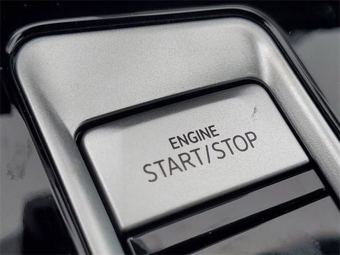 New 2025 Volkswagen Atlas SEL Premium R-Line image 30