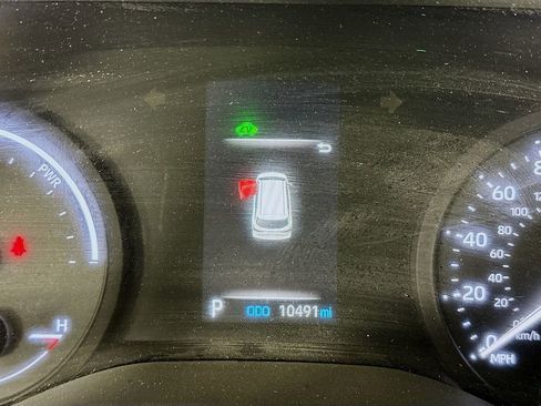 Used 2022 Toyota Sienna XLE image 18