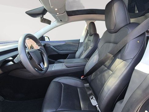 Used 2026 Tesla Model Y 2WD image 4