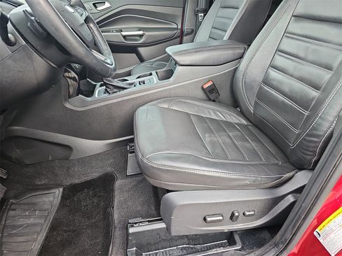 Used 2017 Ford Escape Titanium image 15