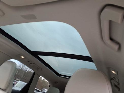 Certified 2023 Volvo XC60 B5 Ultimate image 16