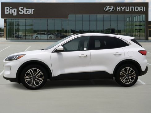 Used 2020 Ford Escape SEL FWD image 2