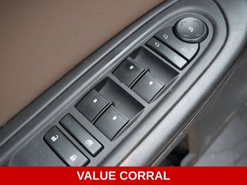 Used 2017 GMC Acadia Limited SLT AWD/4WD image 16