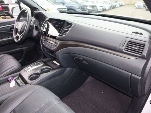 Used 2023 Honda Passport TrailSport image 23
