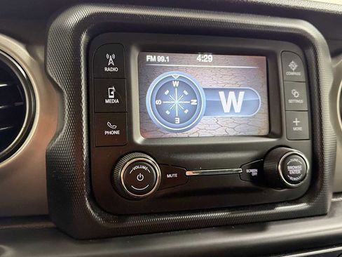 Used 2018 Jeep Wrangler Sport AWD/4WD image 20