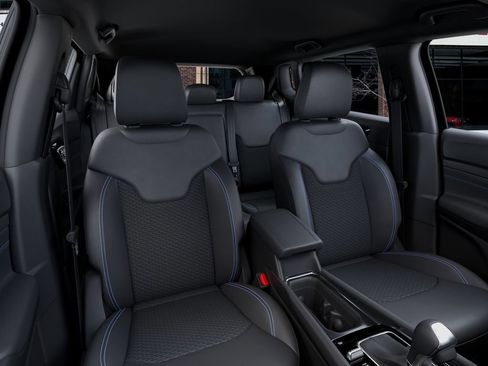New 2026 Jeep Compass Latitude AWD/4WD image 16