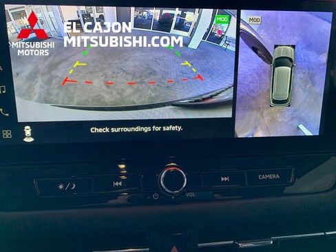 Used 2025 Mitsubishi Outlander AWD image 21