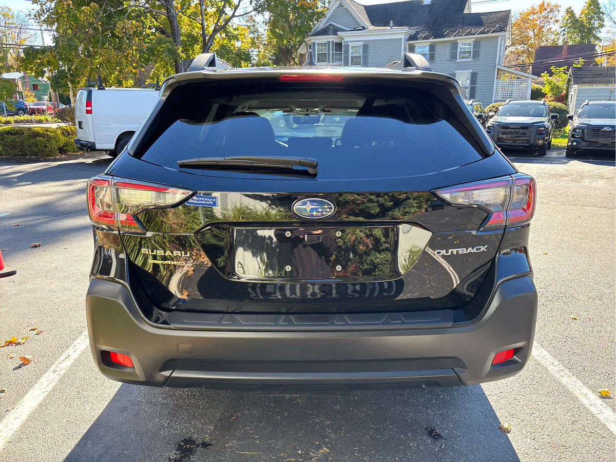 Used 2025 Subaru Outback Premium w/ Popular Package #1 AWD/4WD image 4