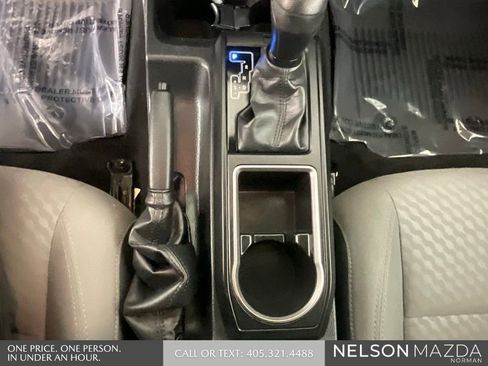 Used 2022 Toyota Tacoma SR AWD/4WD image 38