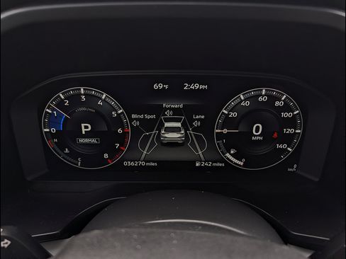 Used 2023 Mitsubishi Outlander SEL AWD/4WD image 2