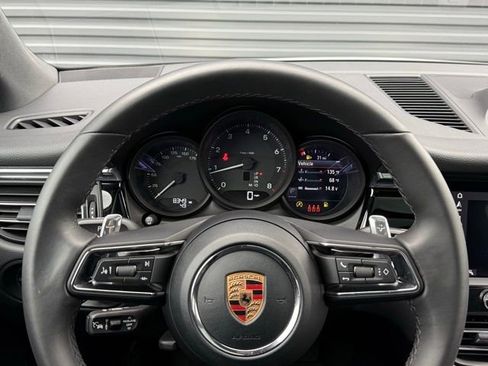 Used 2026 Porsche Macan image 17
