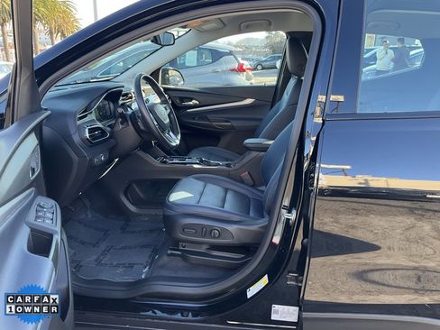 Used 2022 Chevrolet Bolt EUV LT w/ Convenience Package image 13