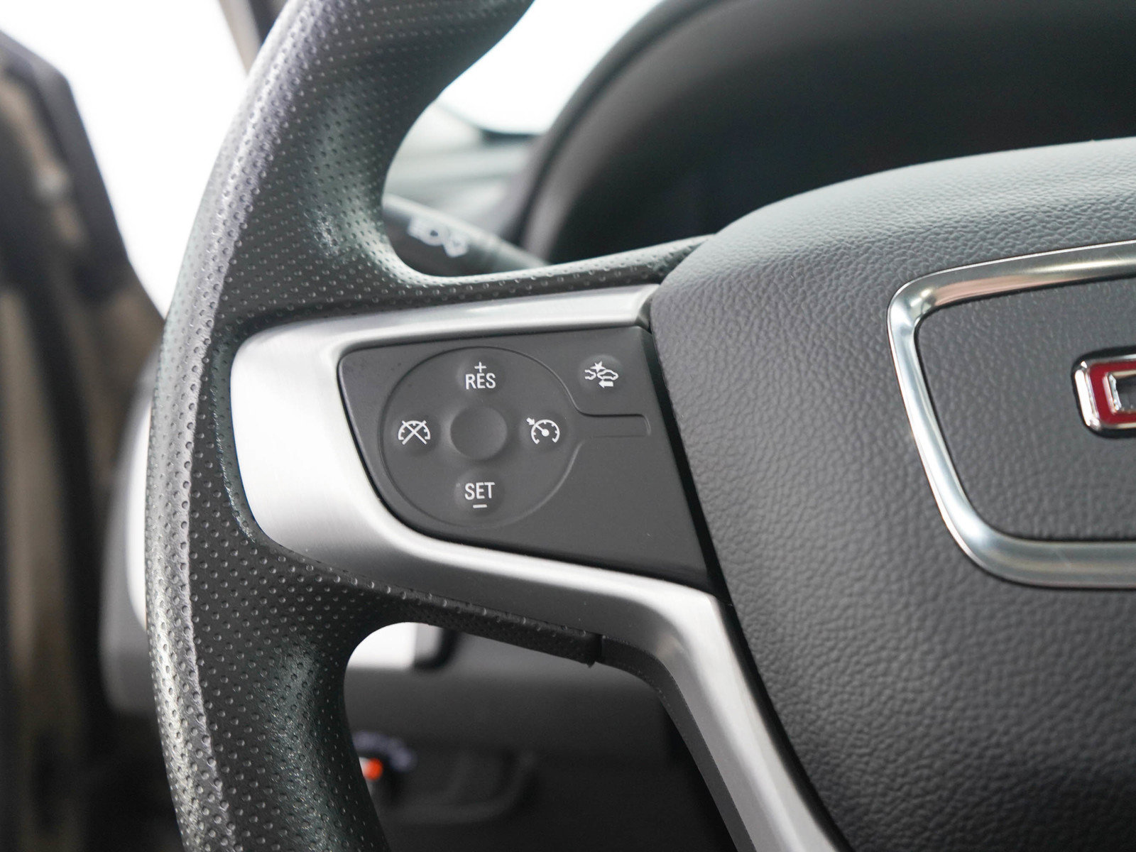 Used 2023 GMC Terrain SLE w/ Driver Convenience Package AWD/4WD image 26