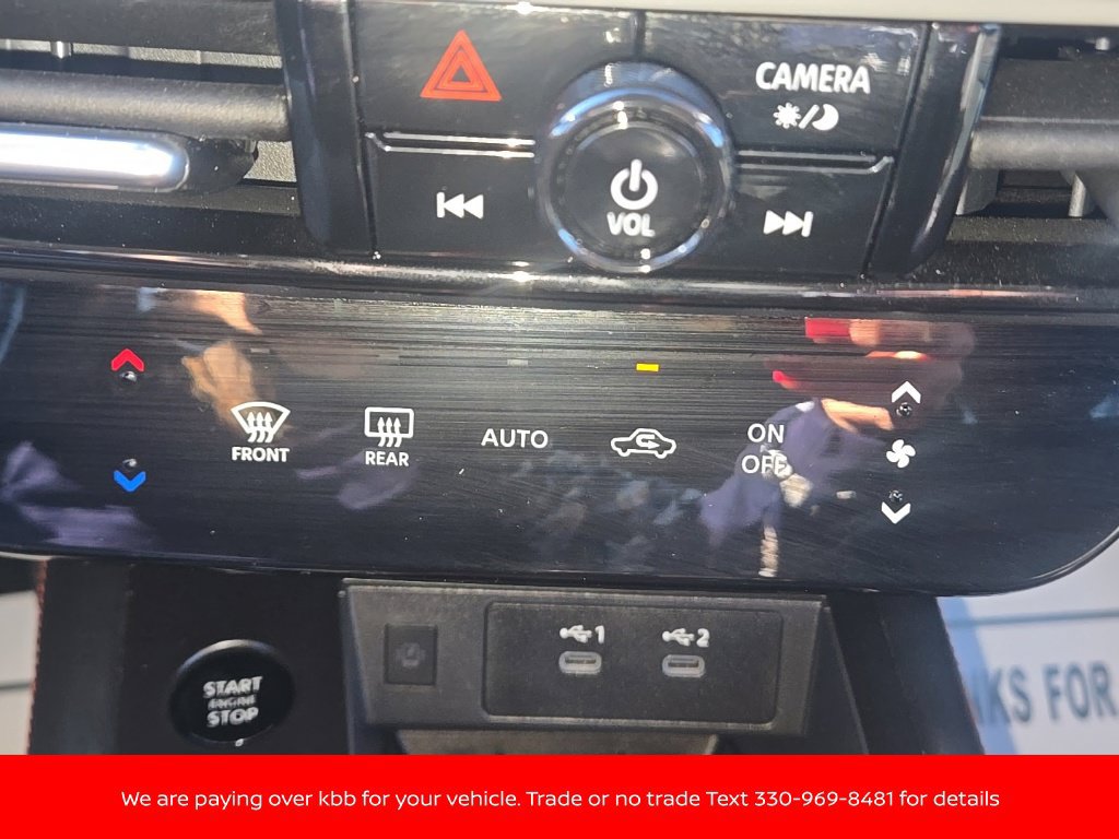 Certified 2025 Nissan Kicks SR AWD/4WD image 17