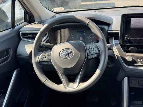 Used 2024 Toyota Corolla Cross LE w/ Moonroof Package AWD/4WD image 17