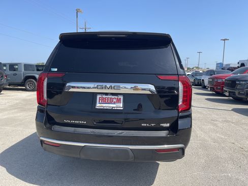 Used 2021 GMC Yukon XL SLT w/ SLT Luxury Plus Package RWD image 5